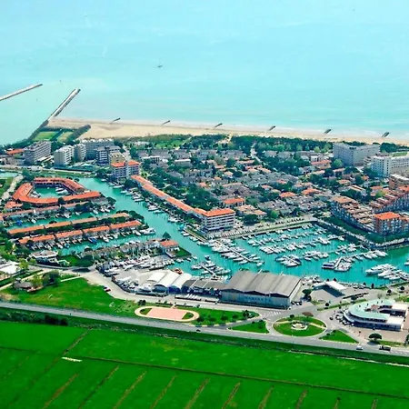 Stunning Seaview Terraced 圣玛格丽塔波尔勒港