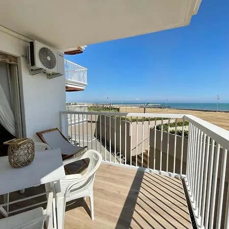 Stunning Seaview Terraced 公寓